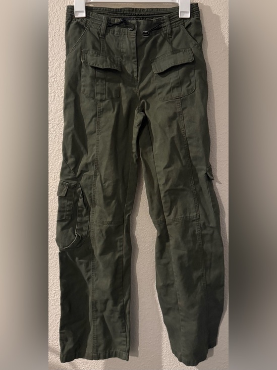 Brandy Melville Pants - Brandy Melville Olive Green Cargo Pants - Utility Pocket Detail